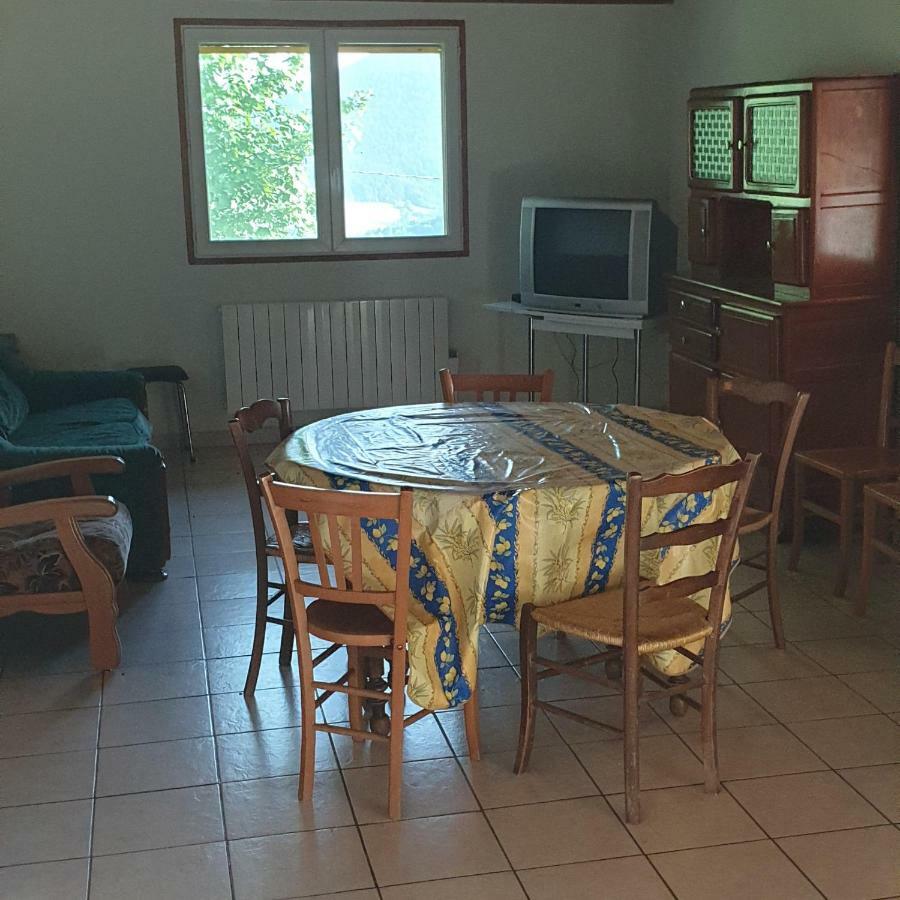 Maisons Du Pere Paille Holiday home Usclades